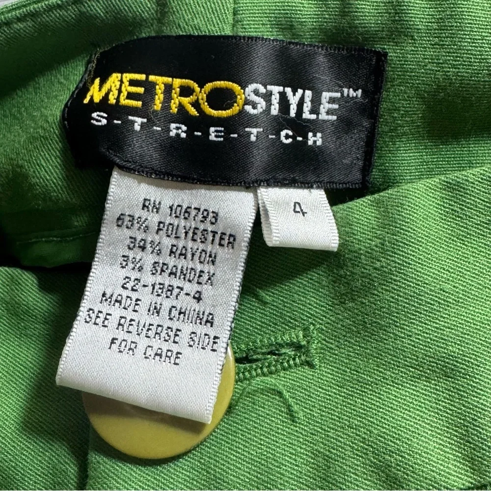 MetroStyle Green Pleated Stretch Trousers - Size 4‎